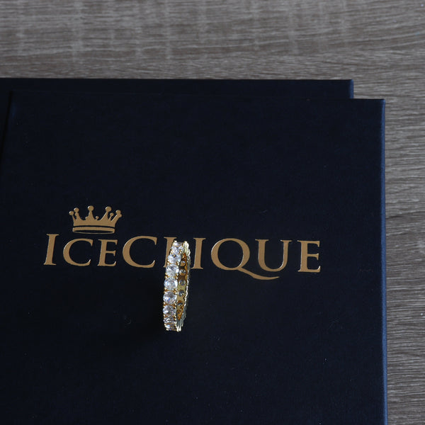 One Row Solitaire Ring