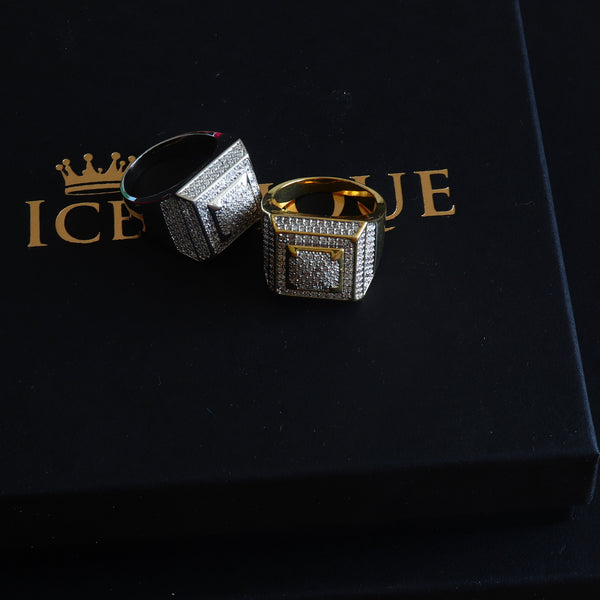 IceClique 18K CAPO Ring
