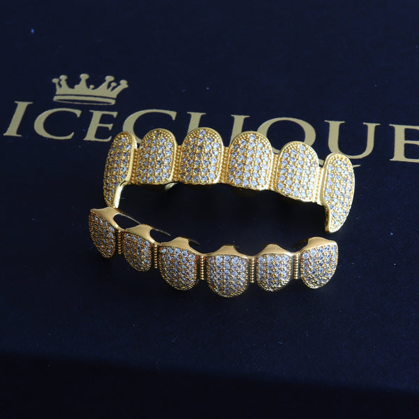 Iced Fangs Gold Grillz